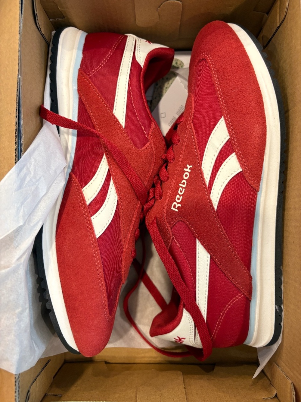 Ladies Reebok World 70 Runners size 9 NEW
